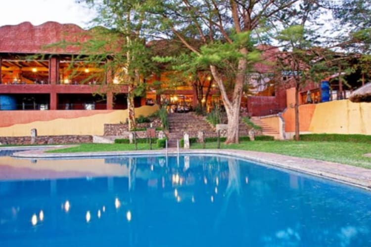 Swimming pool